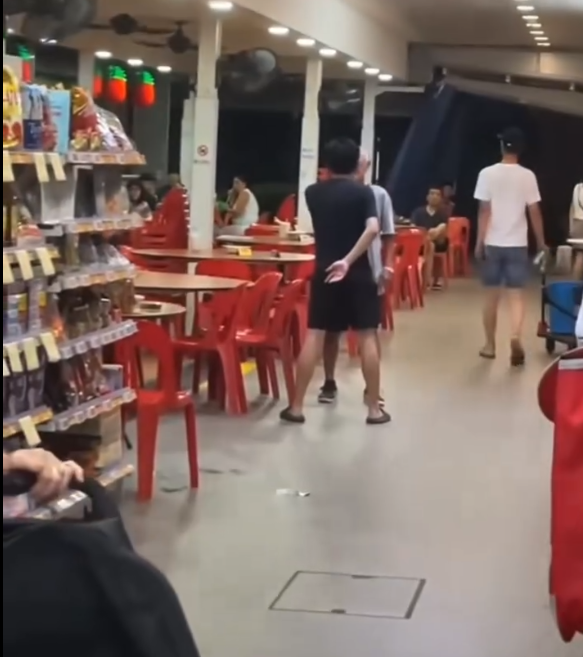 Gung ho coffeeshop legends in action