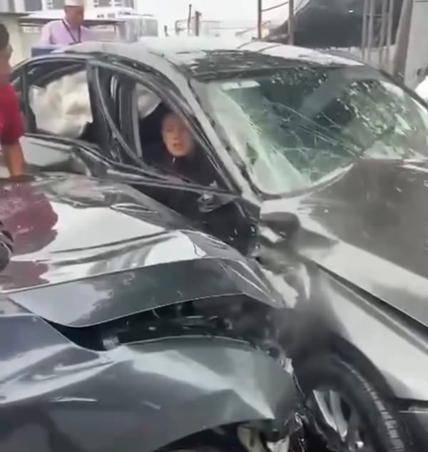 Singaporean Driver Crashes in JB, Suspected of Drug Use